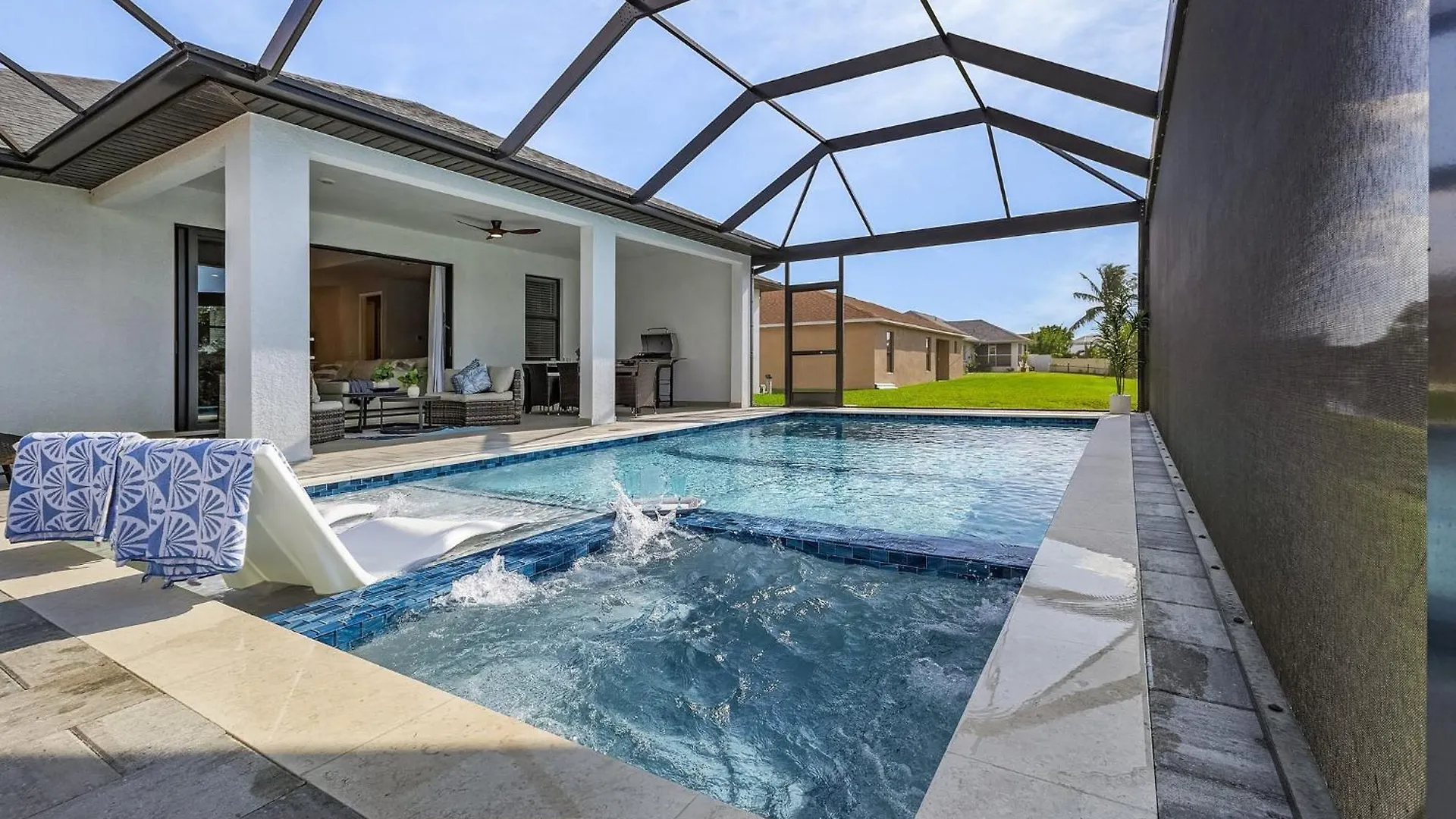 Brand New & Luxurious, Sunsets, Heated Pool & - Palm Breeze - Roelens Cape Coral