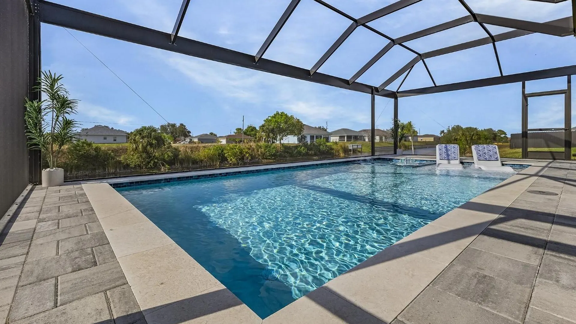 Brand New & Luxurious, Sunsets, Heated Pool & - Palm Breeze - Roelens Cape Coral