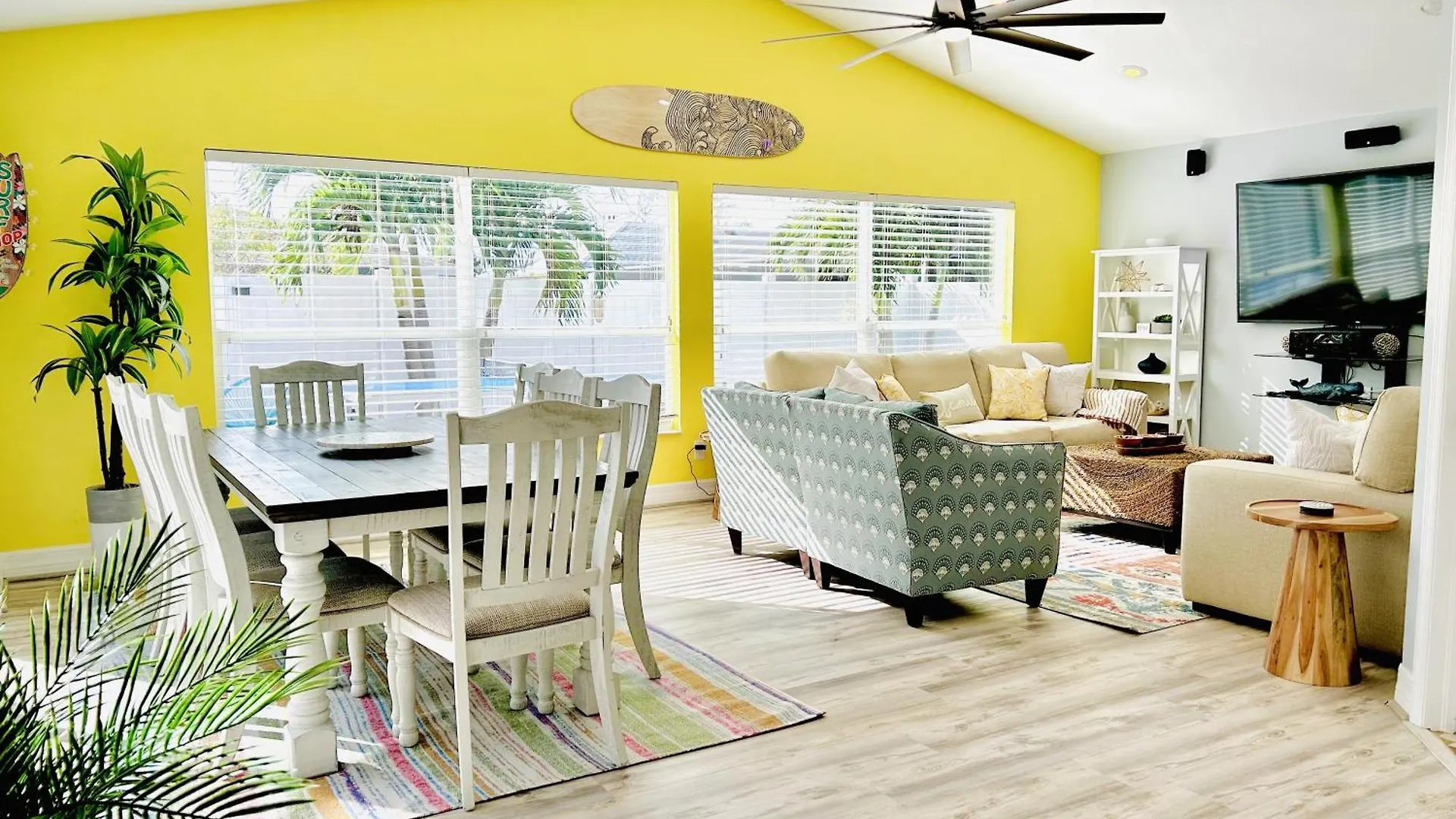 Holiday home Game With Poolside Bar And A Heated Pool With Ping Pong And Putting
