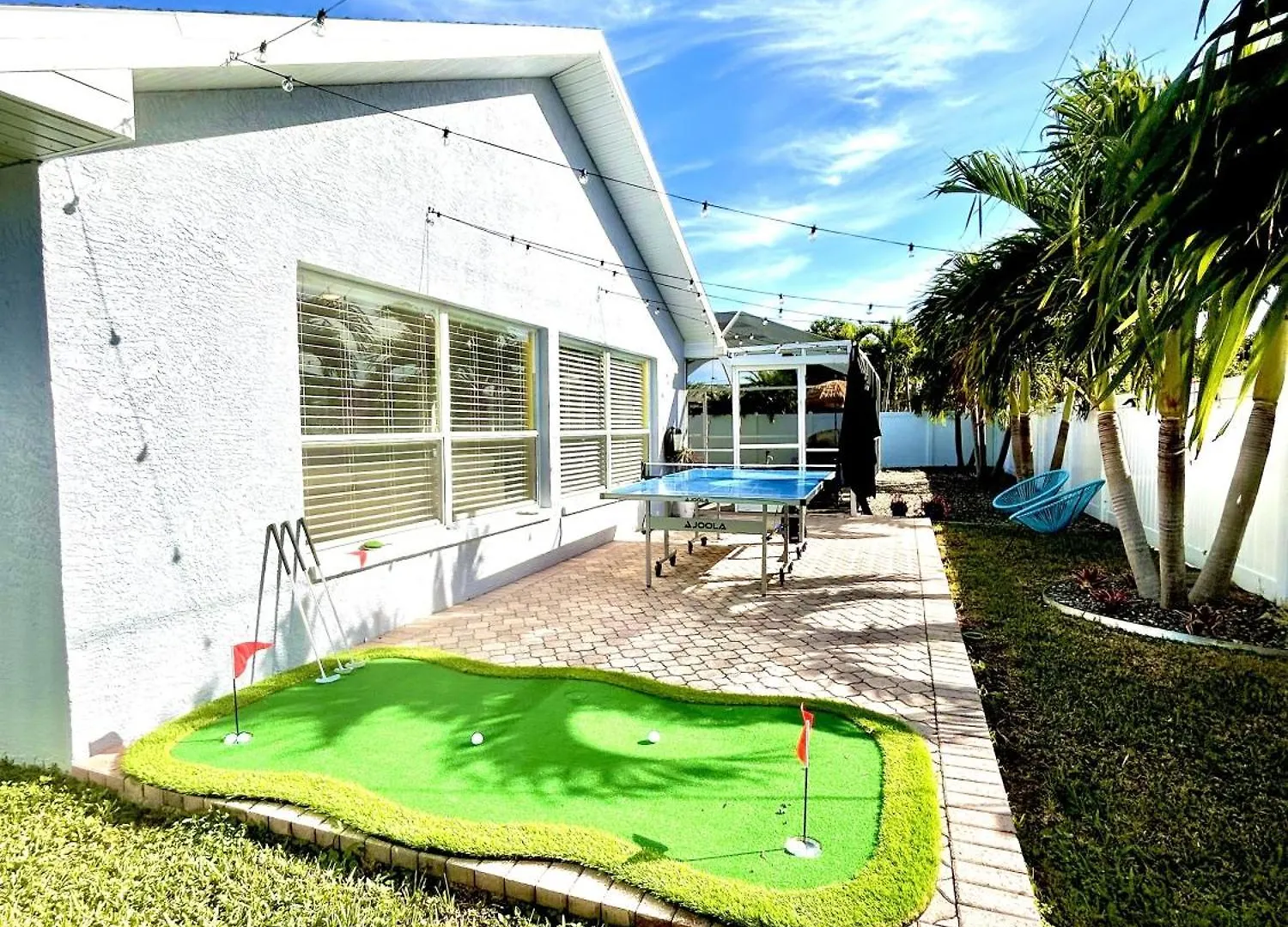 Game With Poolside Bar And A Heated Pool With Ping Pong And Putting Cape Coral