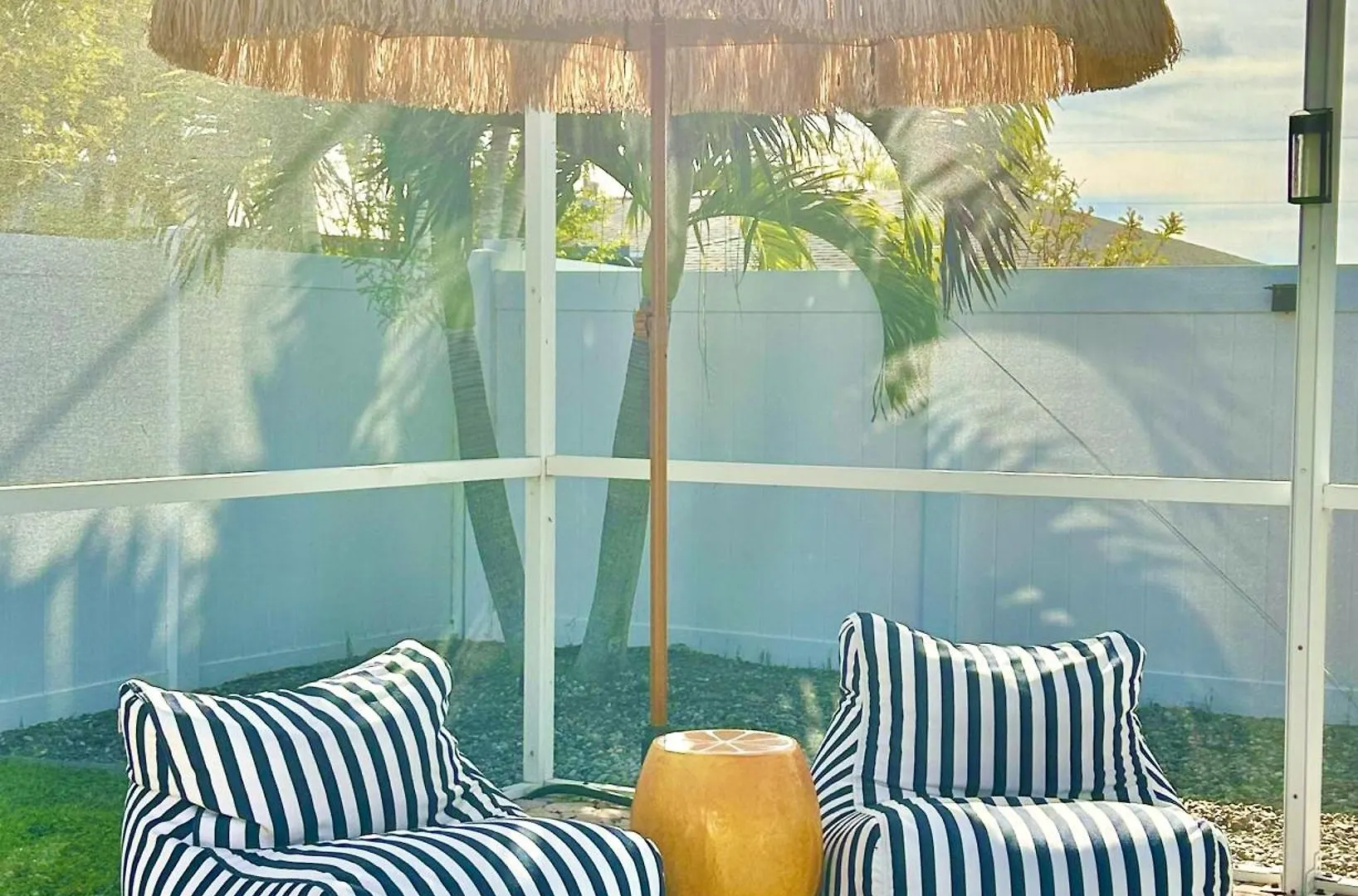 Game With Poolside Bar And A Heated Pool With Ping Pong And Putting Holiday home *