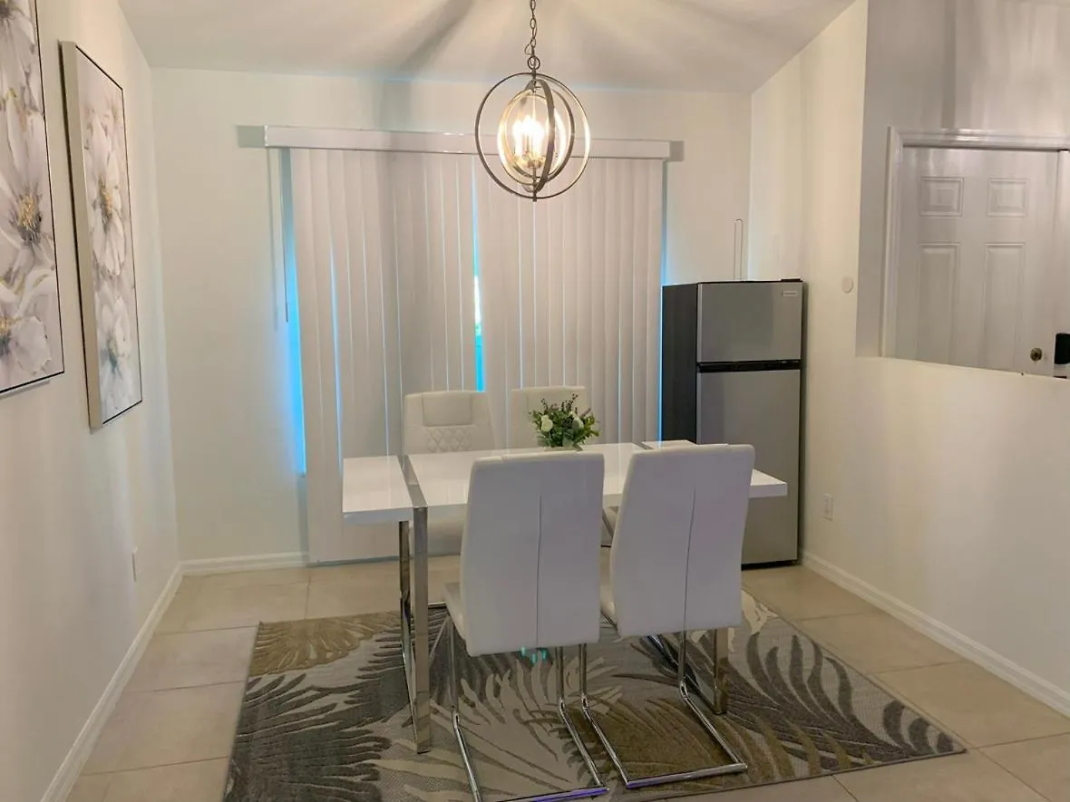 The Elegant Cape Coral