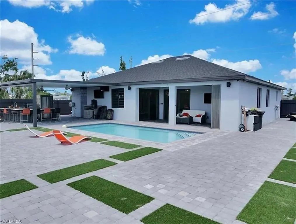 Holiday home Spectacular! Pool Table, Heated Saltwater Pool, Amazing Spaces- Celebration House - Roelens