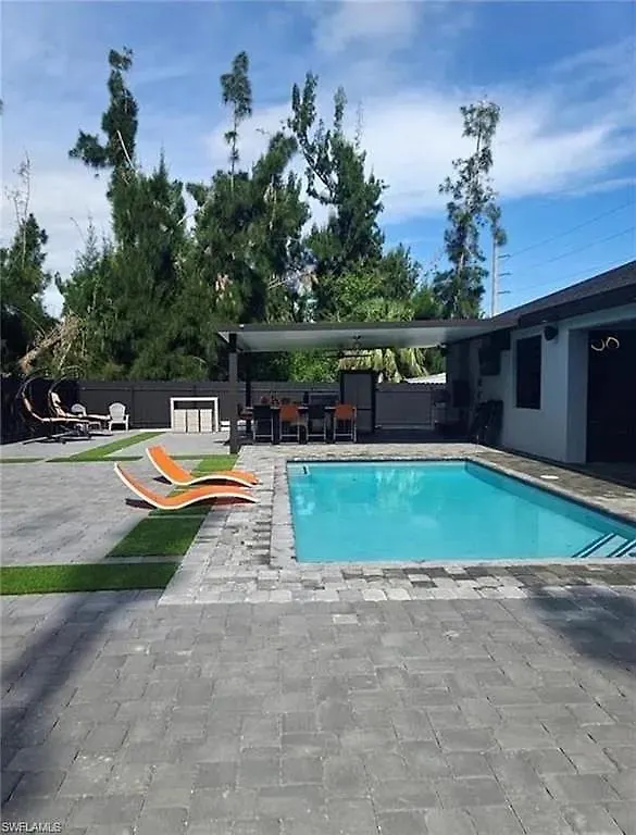 Holiday home Spectacular! Pool Table, Heated Saltwater Pool, Amazing Spaces- Celebration House - Roelens *