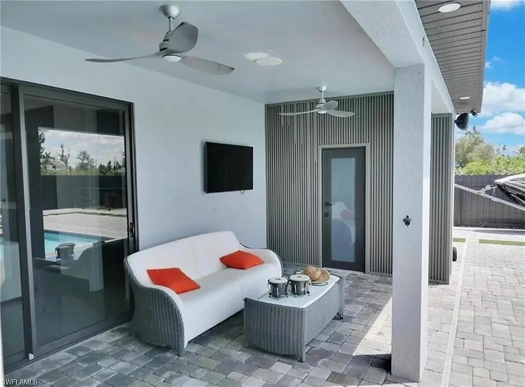 Spectacular! Pool Table, Heated Saltwater Pool, Amazing Spaces- Celebration House - Roelens * Cape Coral