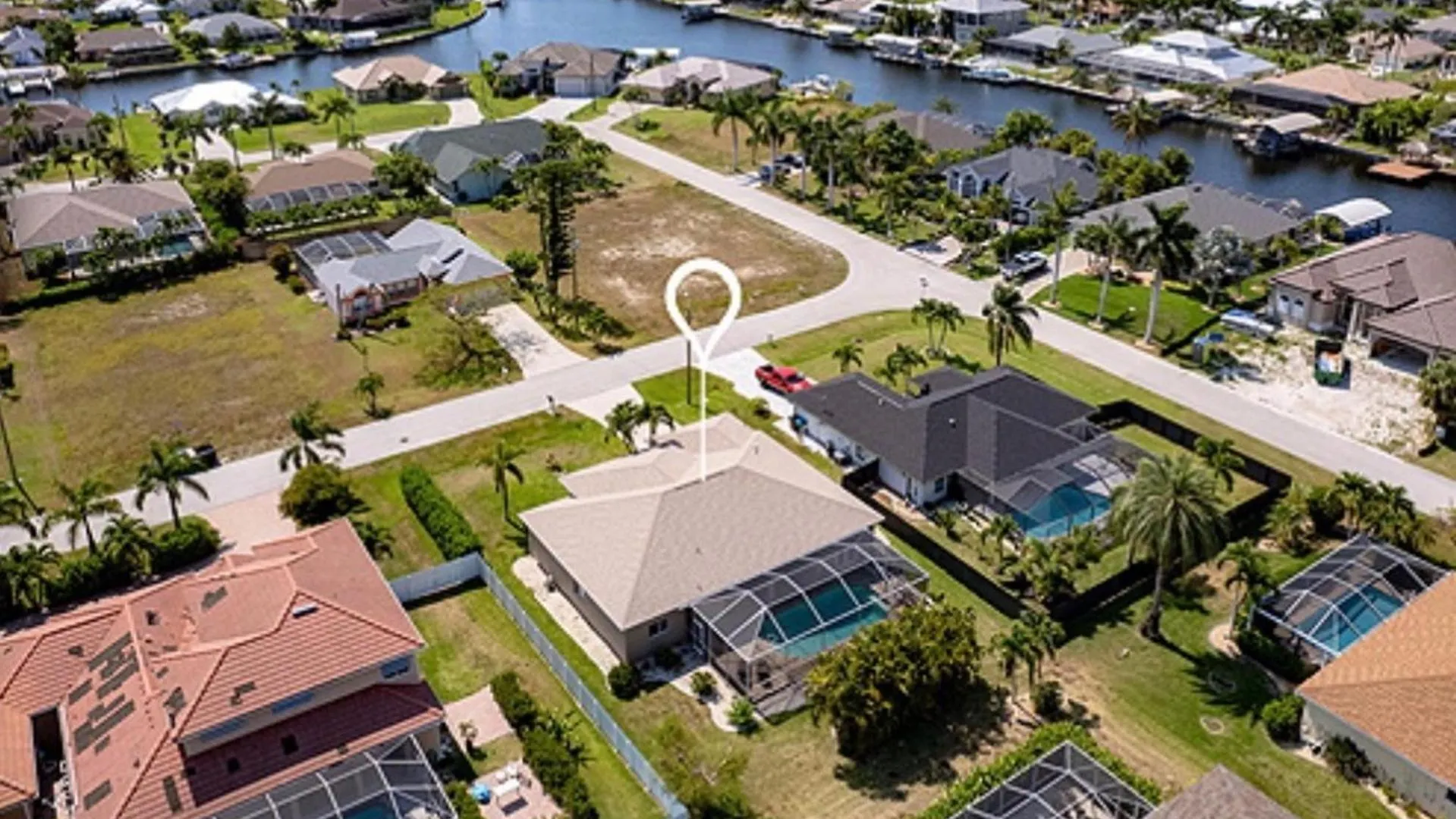 Cape Coralhouse-sleeps10-pool-close To Attractions Villa