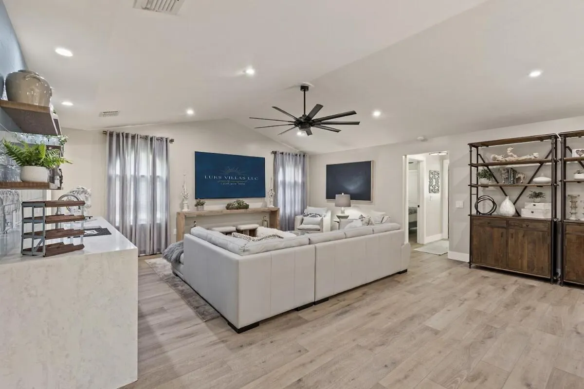 Charming Gulf Access Villa