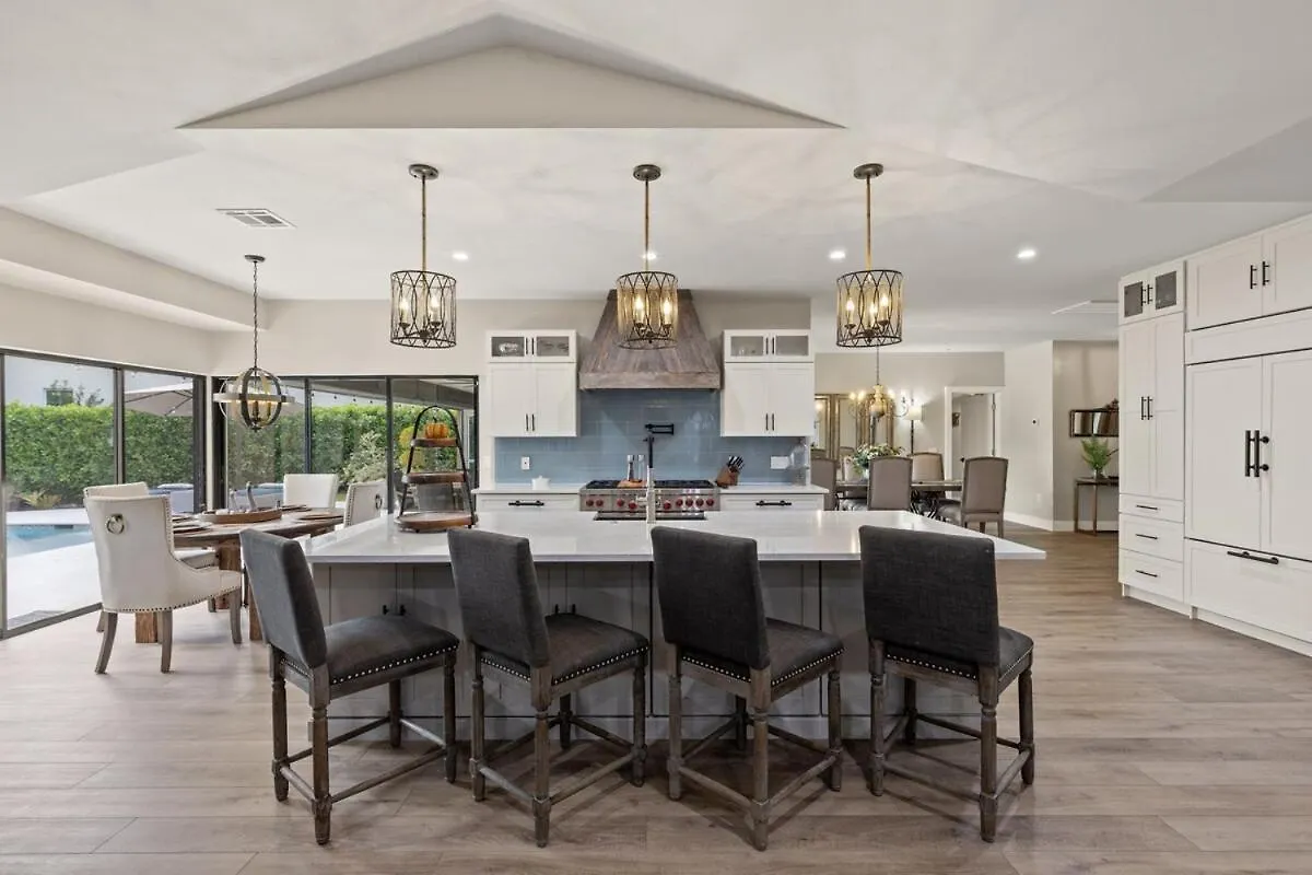 Charming Gulf Access Villa