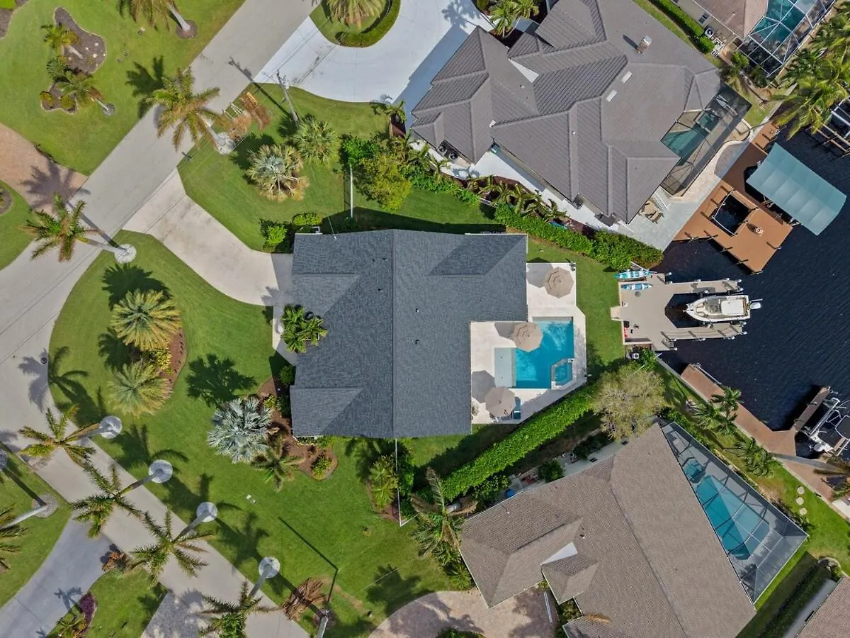 Charming Gulf Access Cape Coral