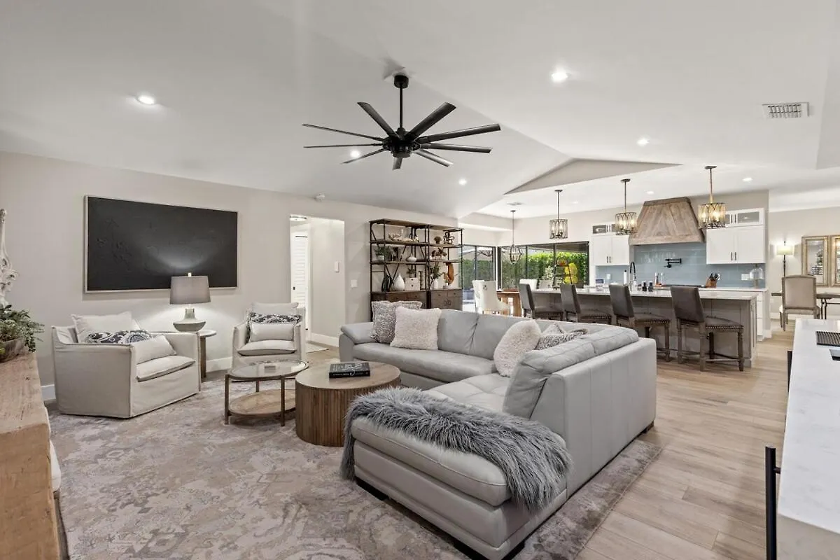 Charming Gulf Access Villa Cape Coral