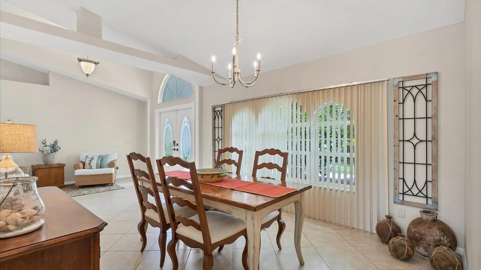 Holiday home Relaxing 1000: Pool On The Canal Cape Coral