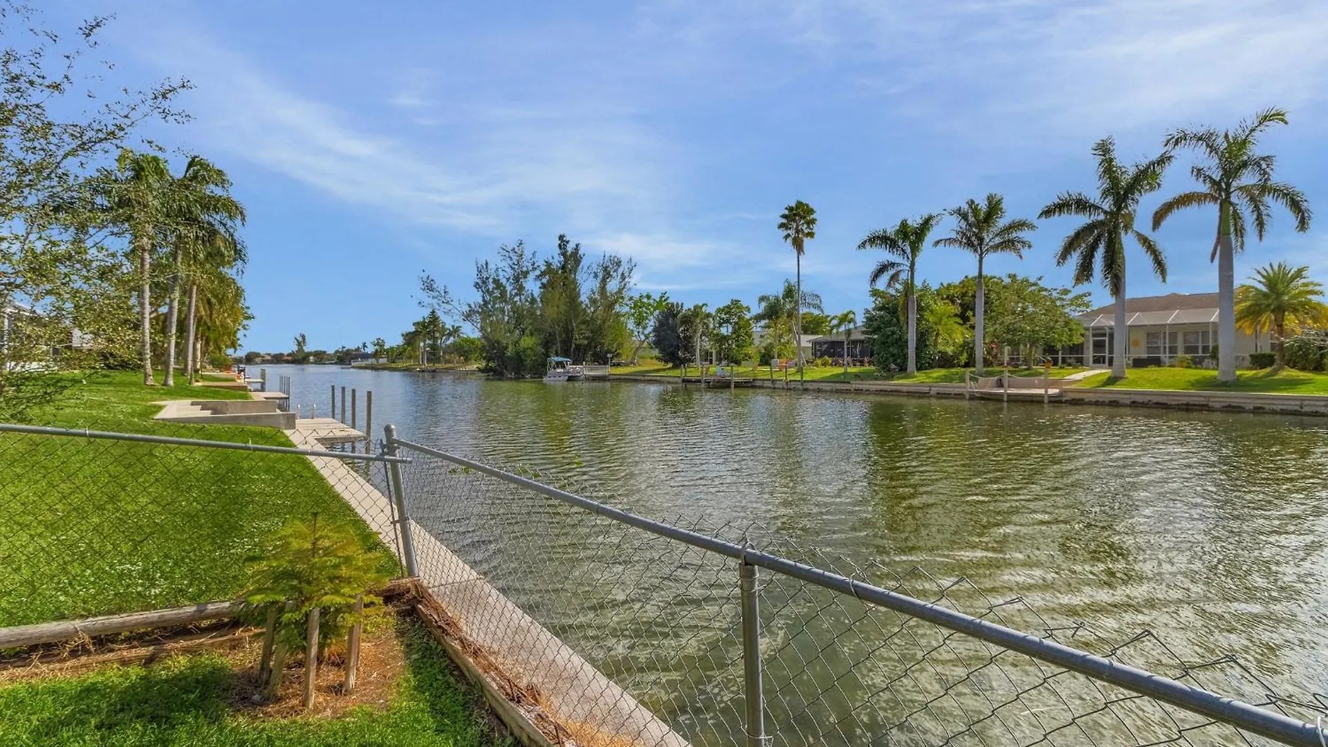 Jolie, Cape Coral