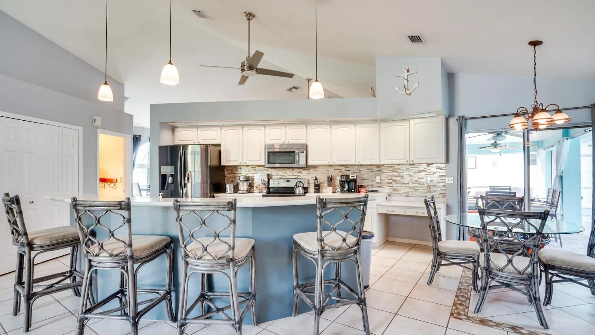 Stunning Getaway With Patio And Yard! Holiday home