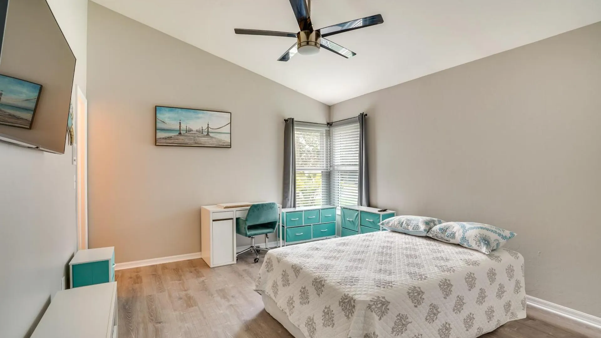 Stunning Getaway With Patio And Yard! Holiday home Cape Coral