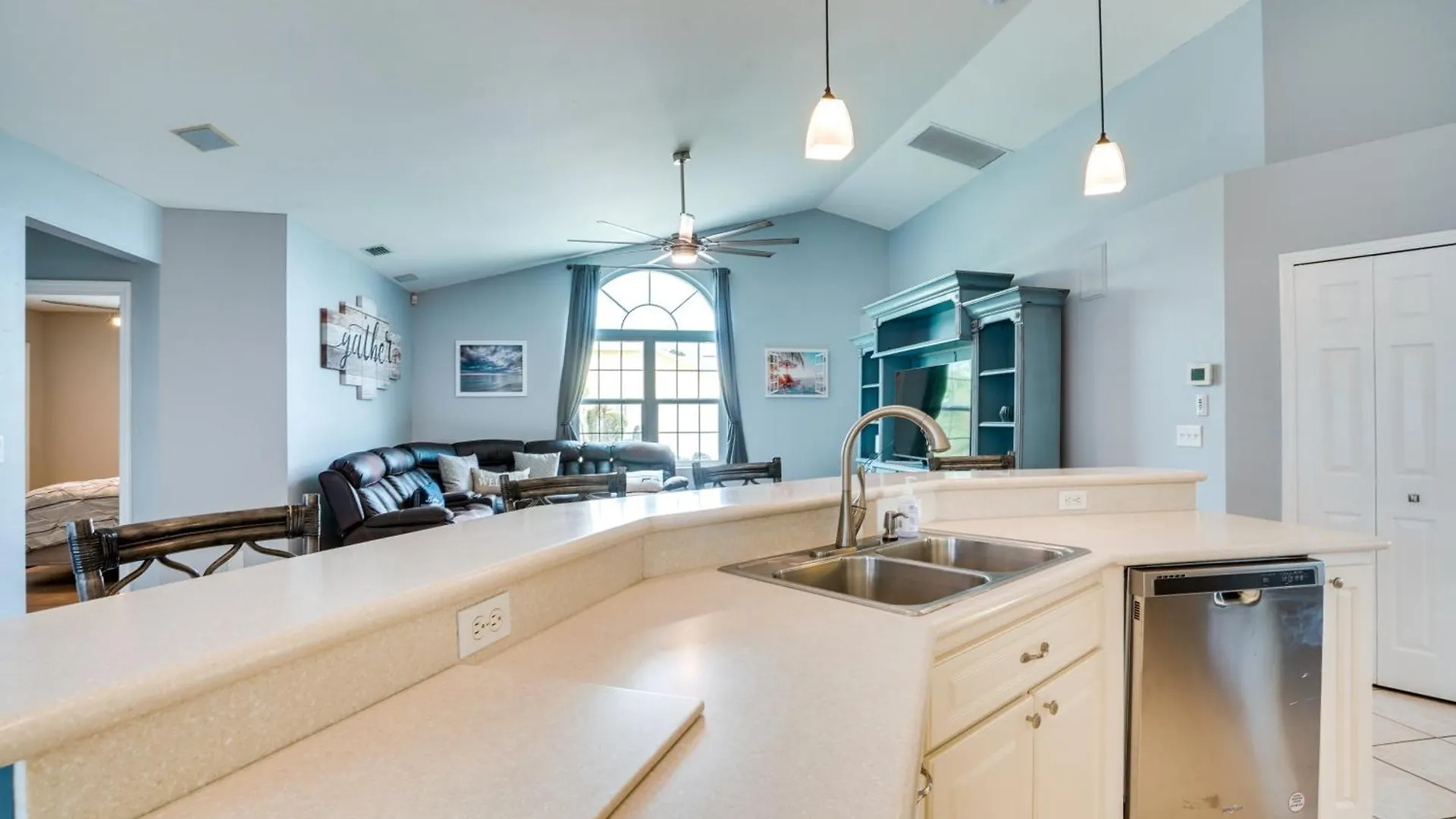 Stunning Getaway With Patio And Yard! Holiday home