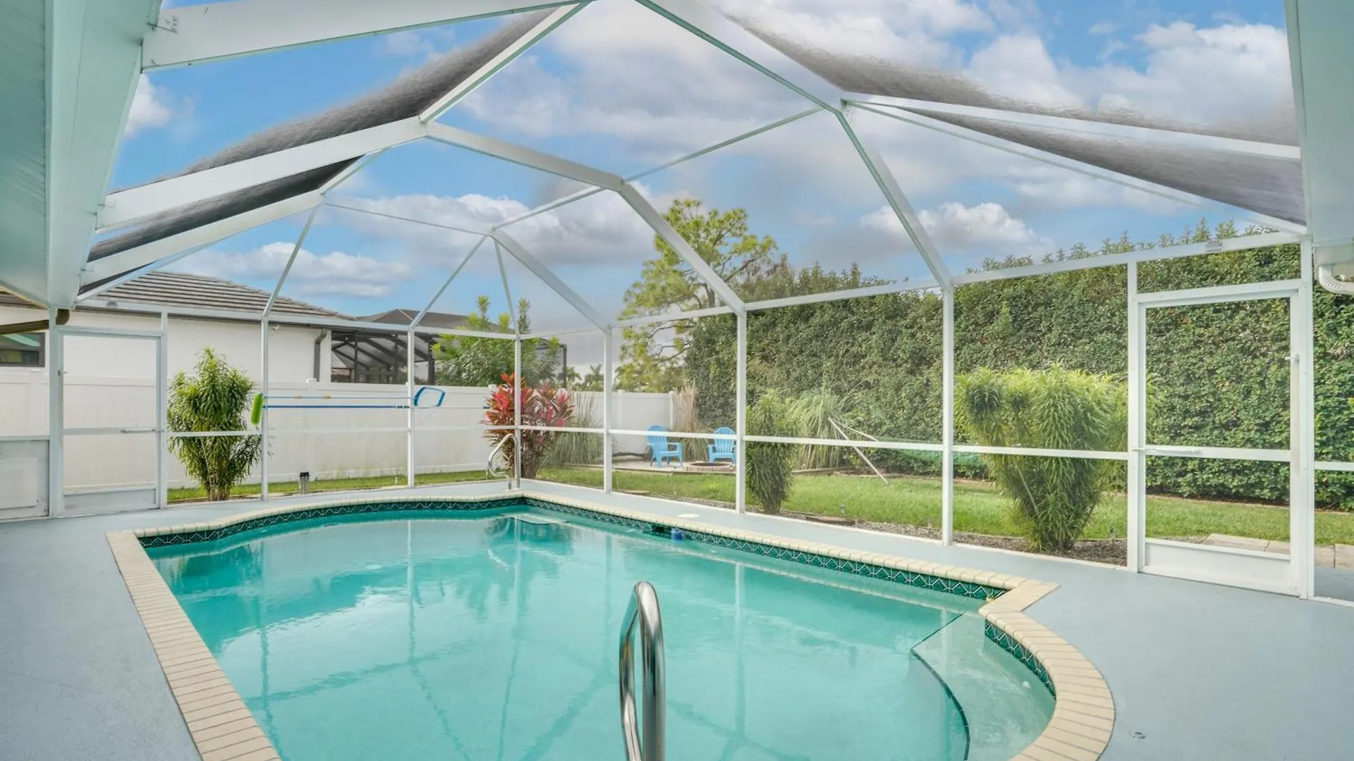 Stunning Getaway With Patio And Yard! Holiday home Cape Coral