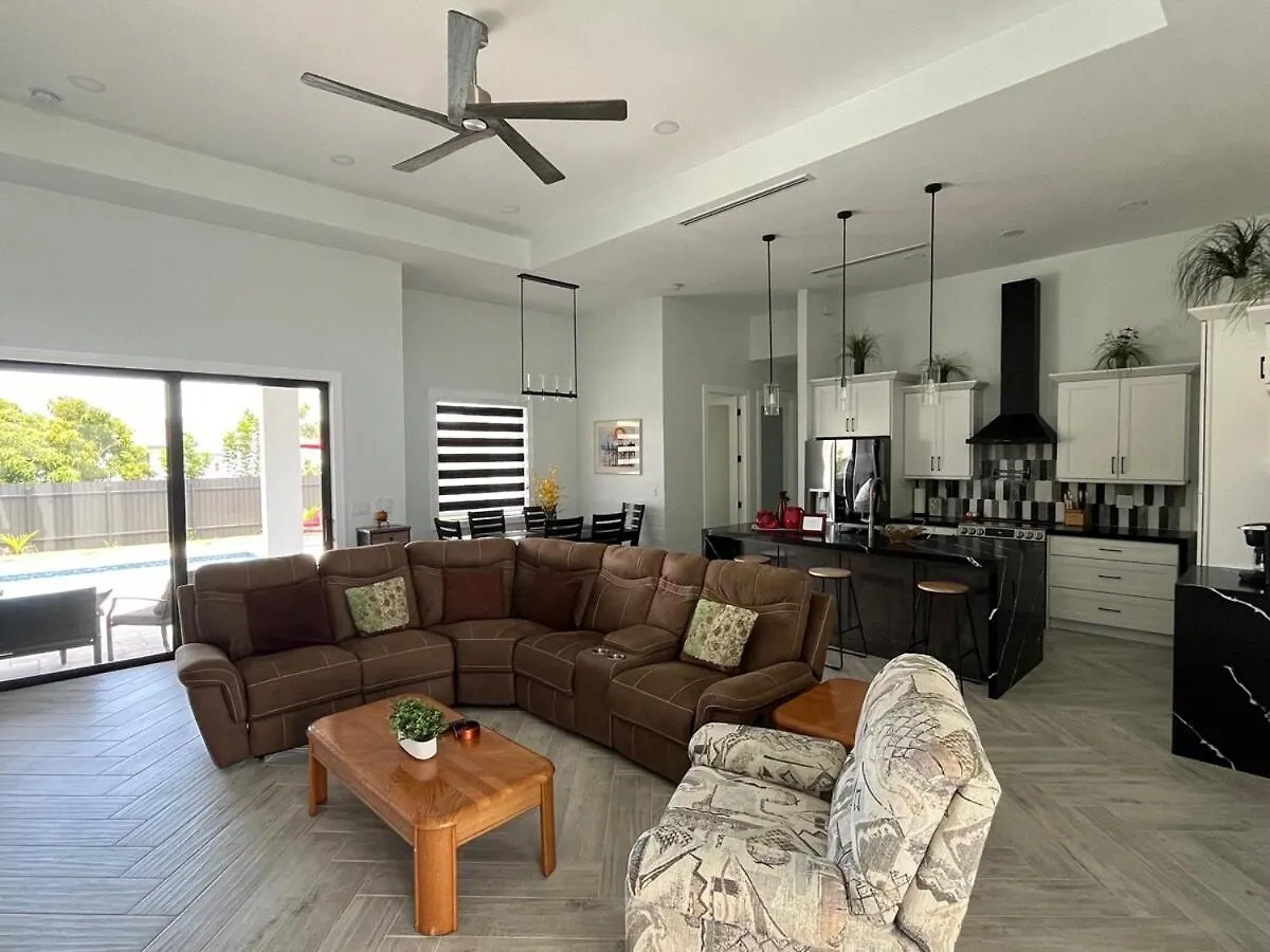 Cape * Cape Coral