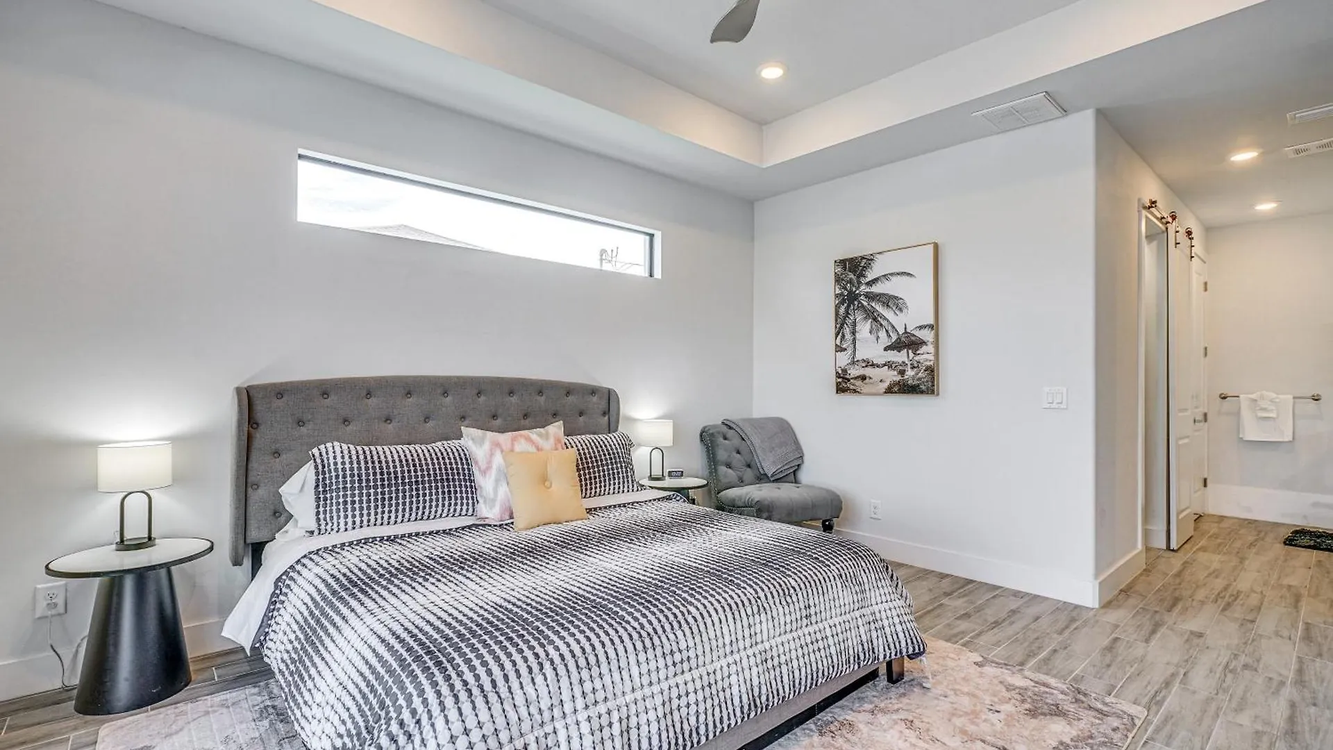 With Gas Grill And Lanai Near Beaches! *