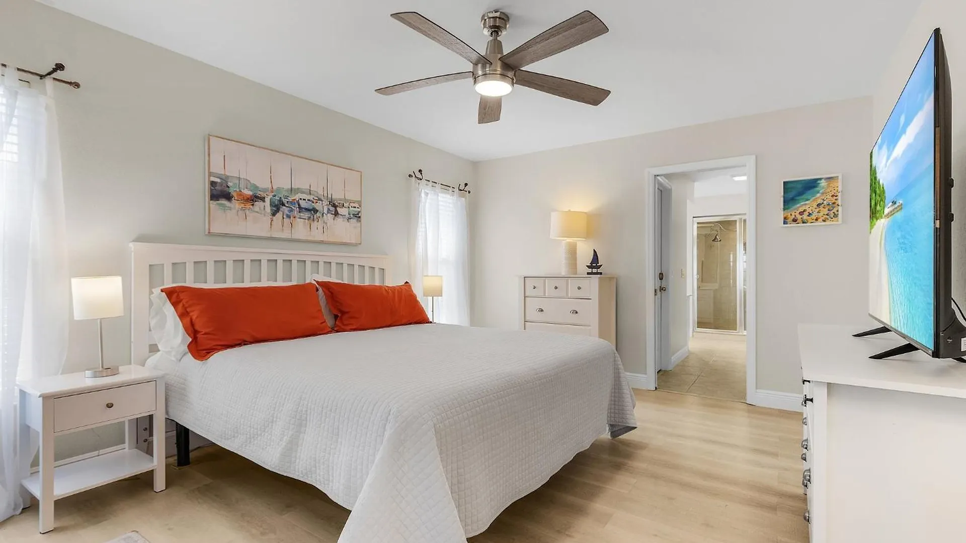 Casa Colada, A Modern 4-bedroom Retreat Cape Coral