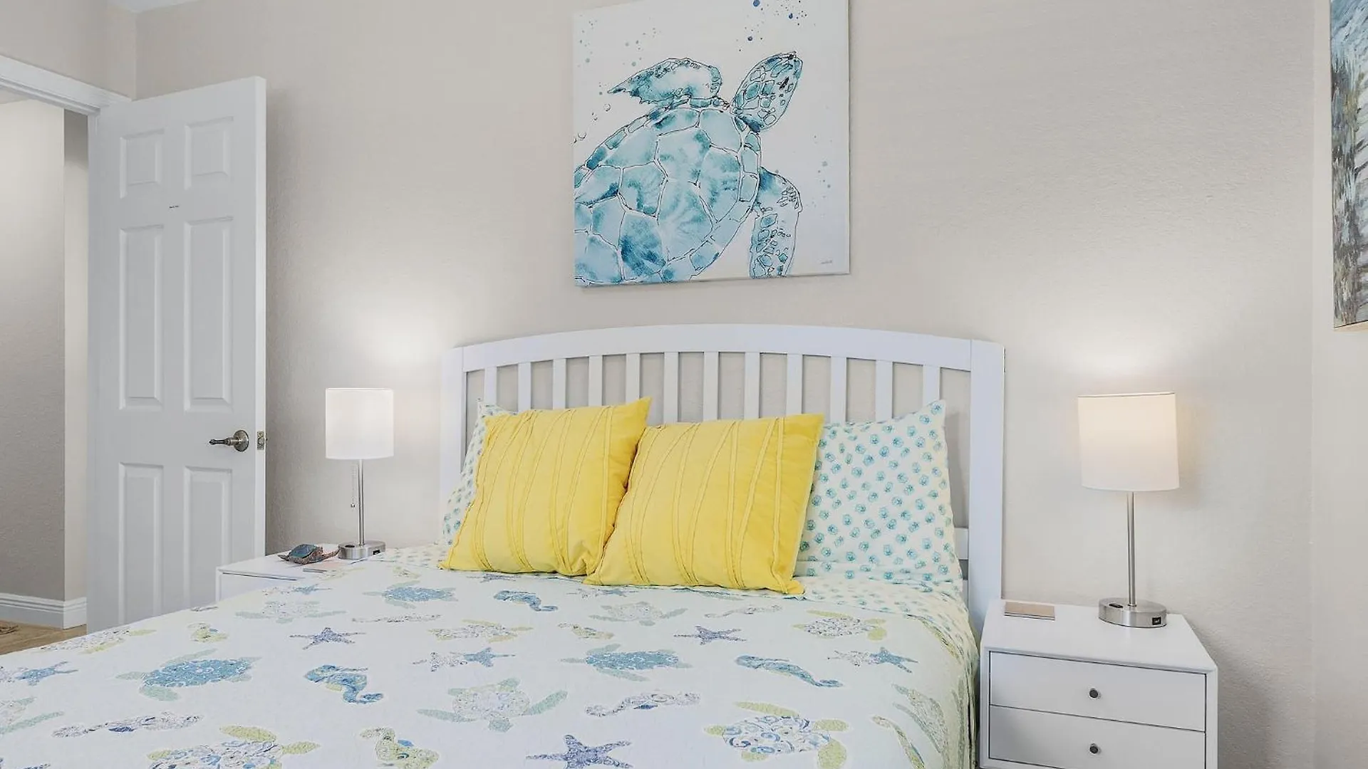 Casa Colada, A Modern 4-bedroom Retreat * Cape Coral