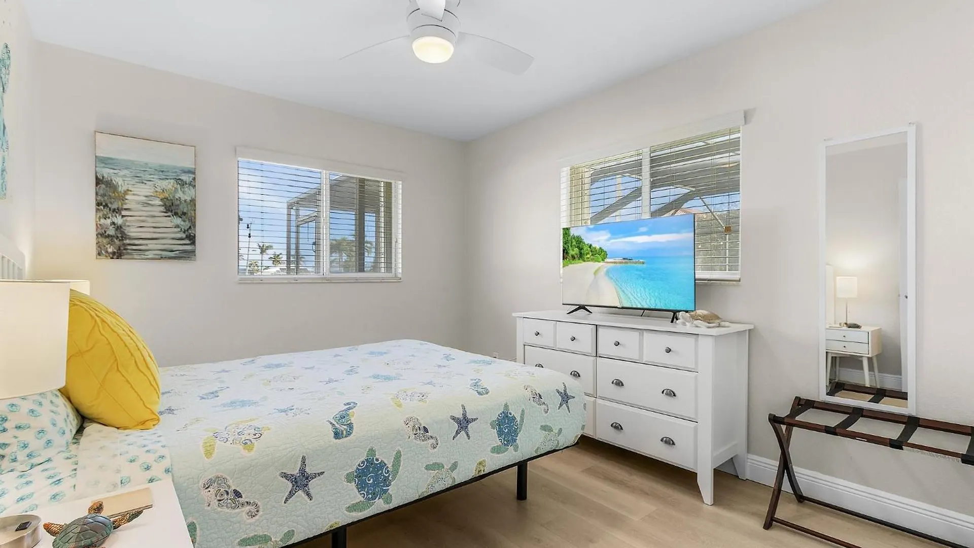 Casa Colada, A Modern 4-bedroom Retreat Cape Coral