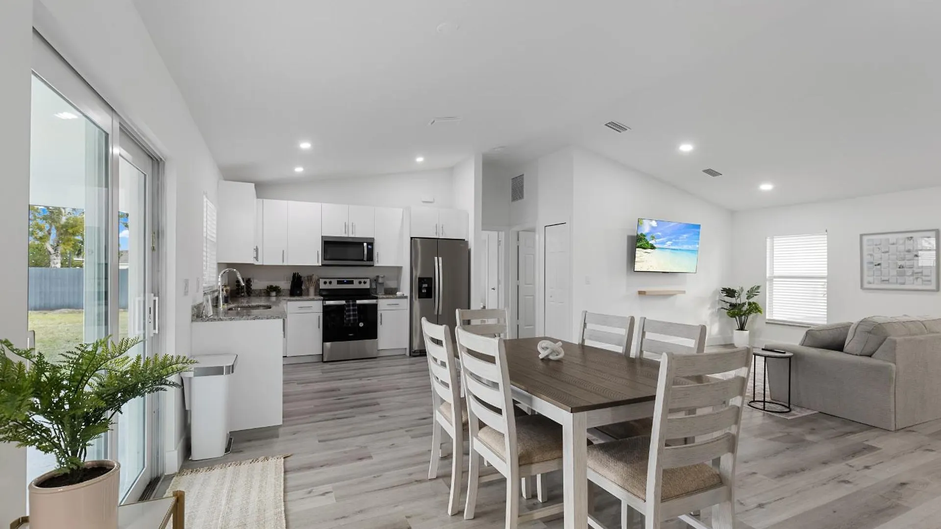 Elegant Newly Built Vacation Cape Coral