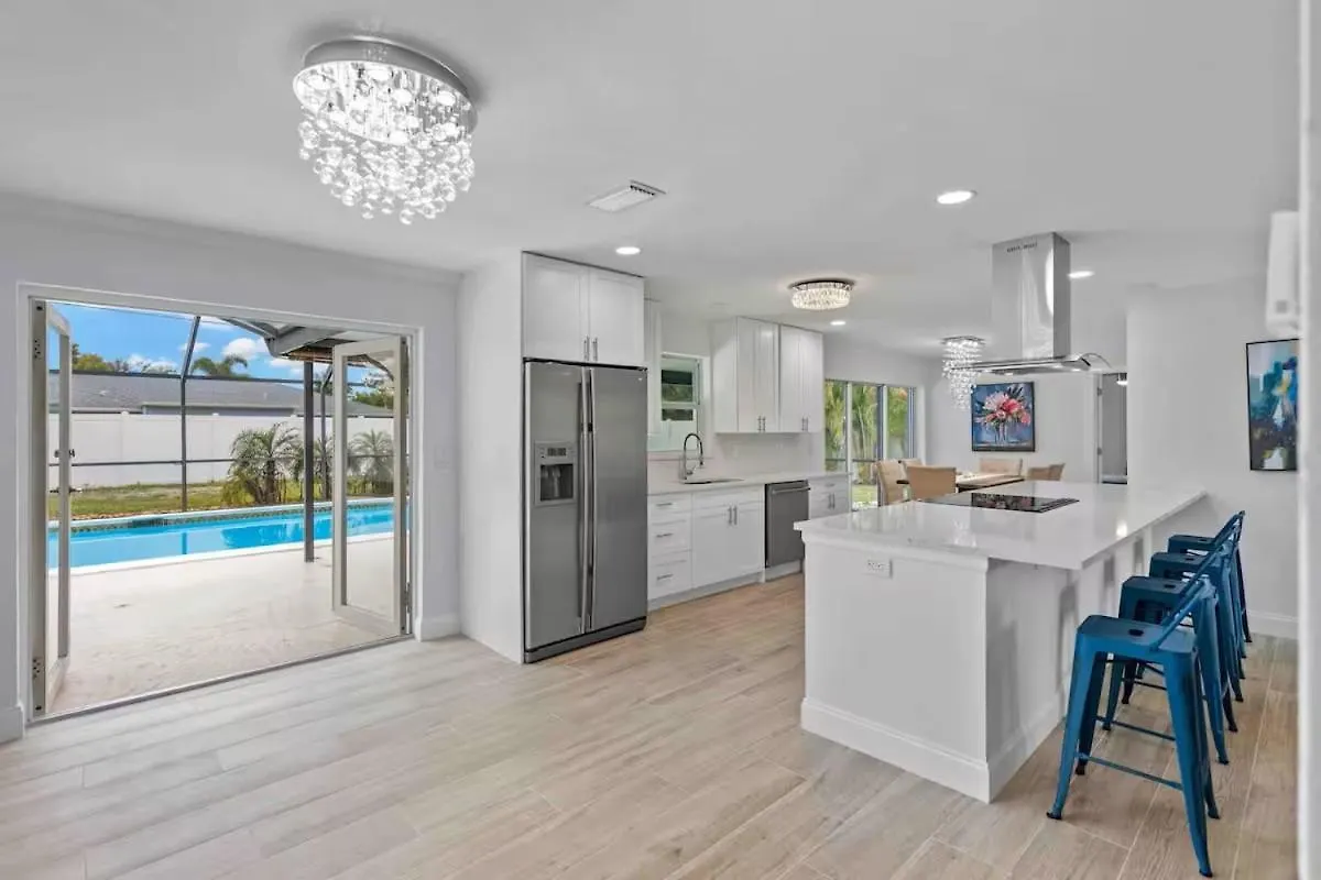 Adventure Awaits! Heated Pool And Pet-friendly - Casa Coronado - Roelens