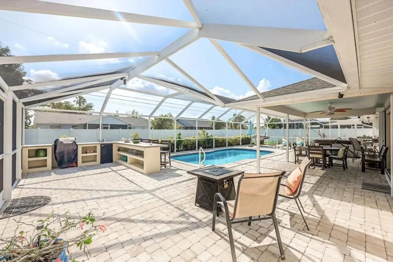 Adventure Awaits, Heated Pool & Hot Tub - Cowboy - Roelens Holiday home *