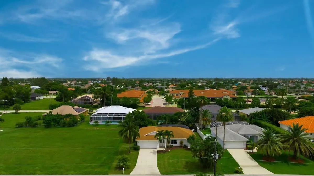 With Huge Heated Pool & Lanai *