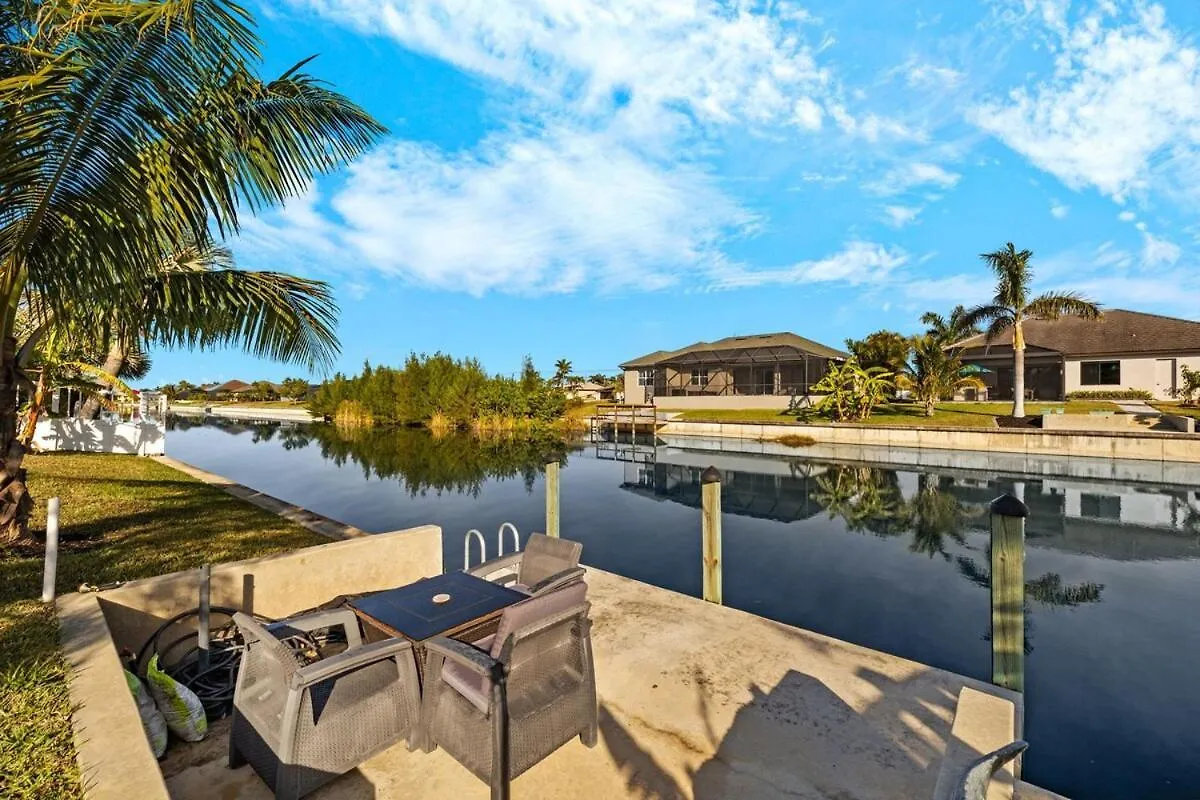 Waterfront Oasis With Heated Pool & Arcade! Sleeps 8 Cape Coral