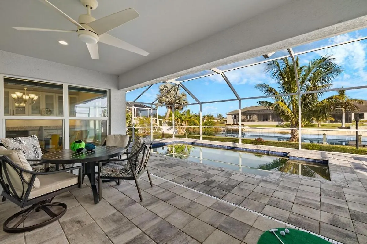 Holiday home Waterfront Oasis With Heated Pool & Arcade! Sleeps 8 Cape Coral