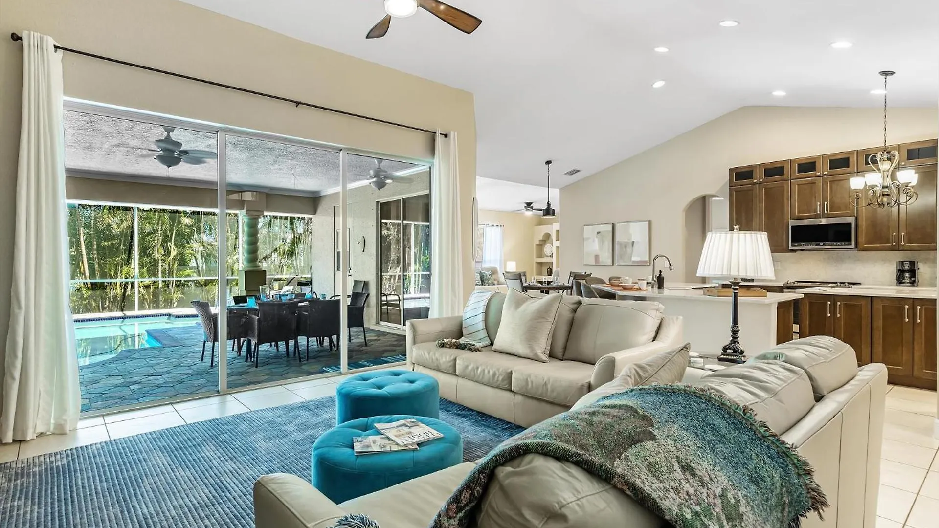 Villa Fully-fenced Electric-heated Oversized Pool With Lots Of Privacy -