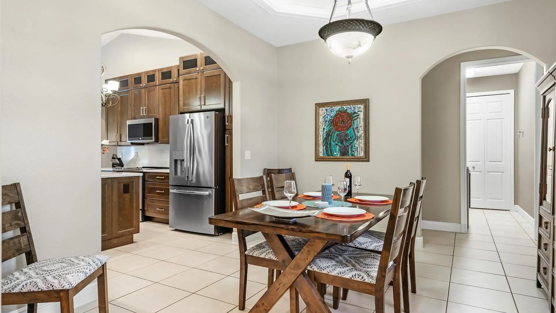 Fully-fenced Electric-heated Oversized Pool With Lots Of Privacy - Villa