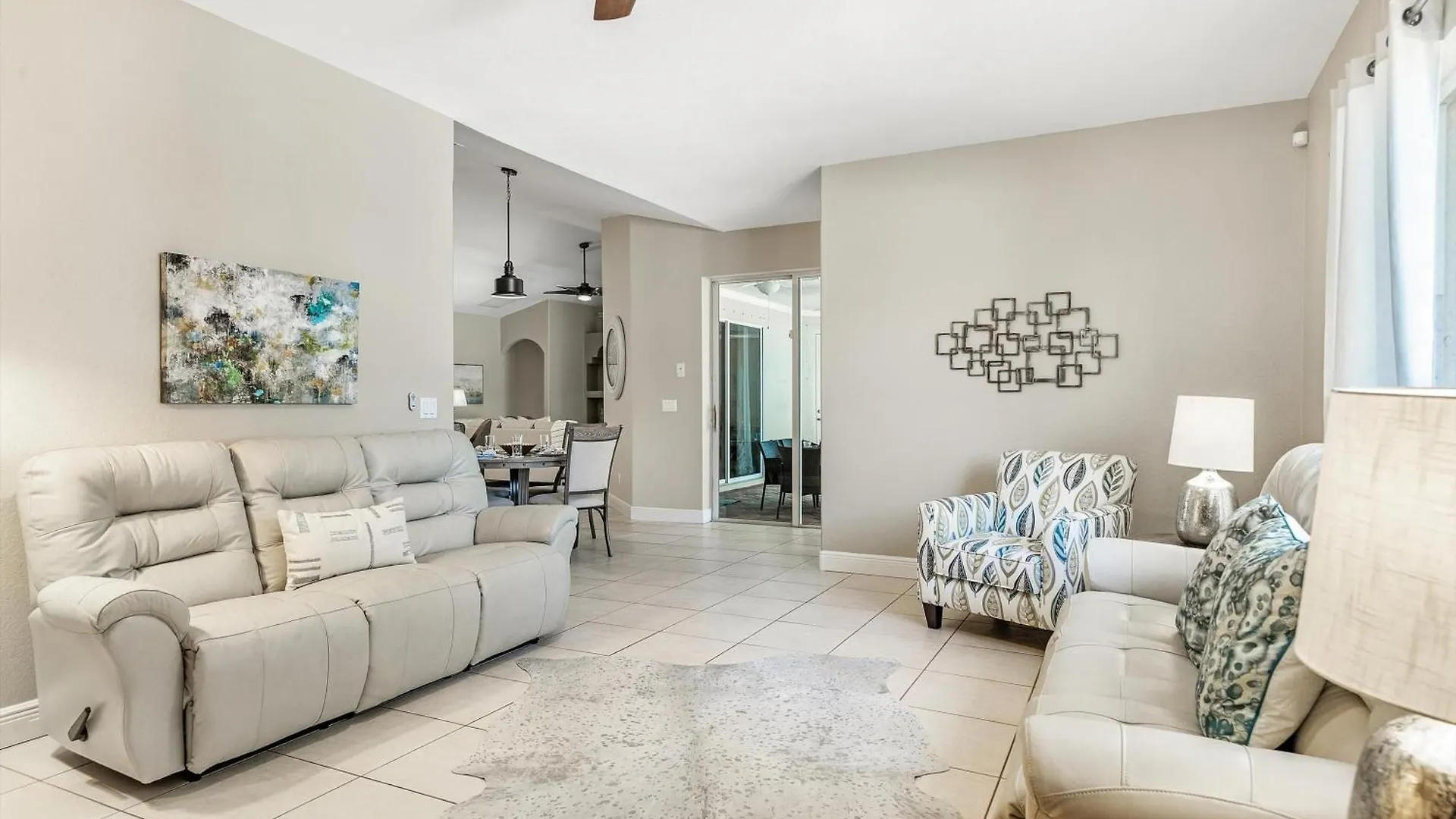 Villa Fully-fenced Electric-heated Oversized Pool With Lots Of Privacy - *