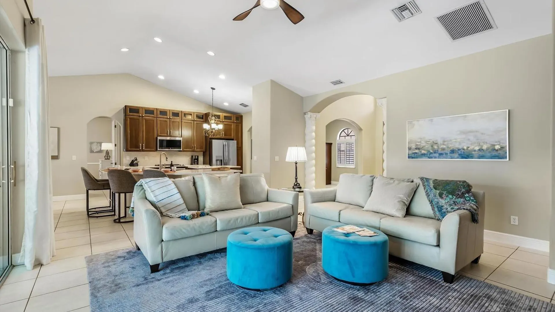 Fully-fenced Electric-heated Oversized Pool With Lots Of Privacy - Villa