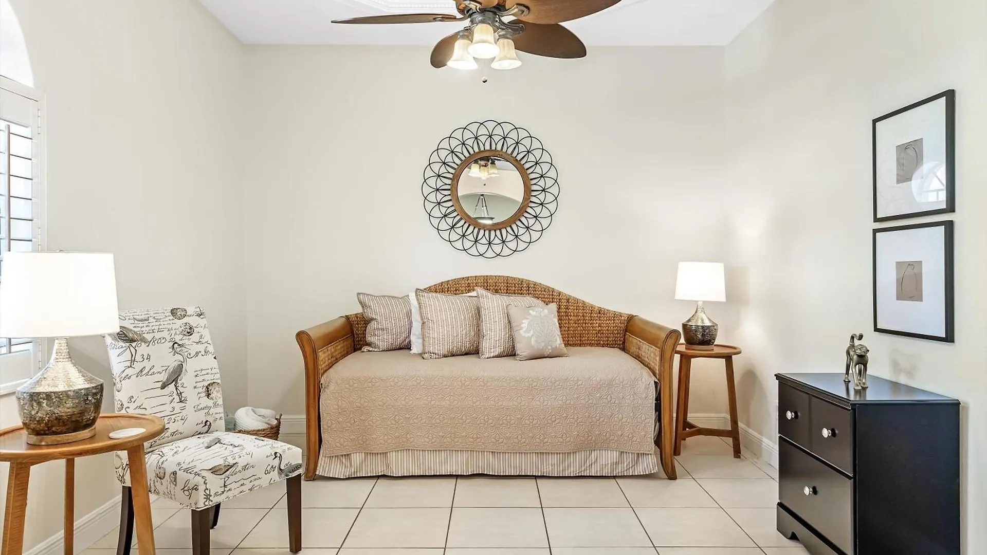 Fully-fenced Electric-heated Oversized Pool With Lots Of Privacy - * Cape Coral