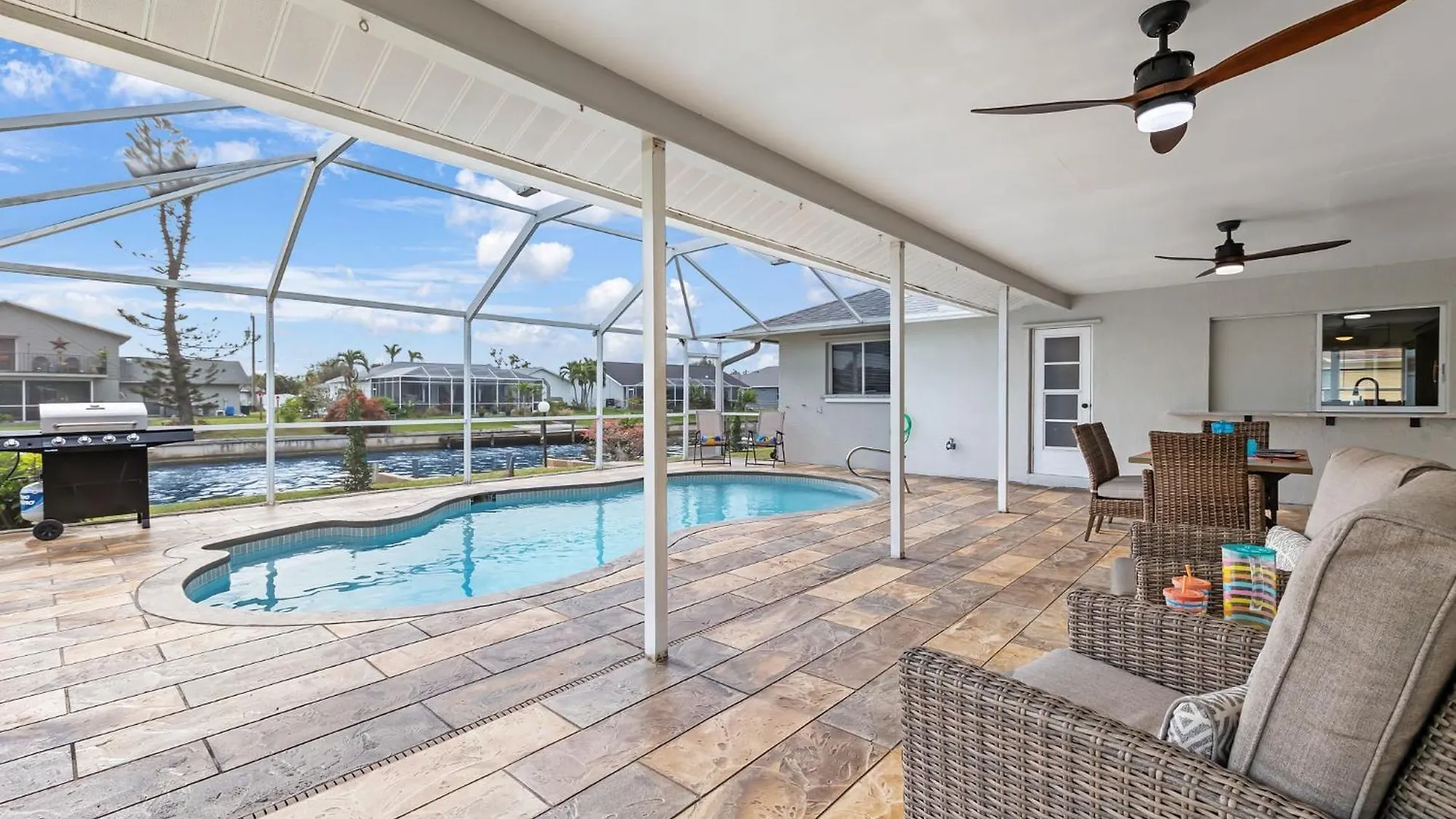 Remodeled Electric-heated Pool With Bicycles - Perfect For Families! - Amara Villa *
