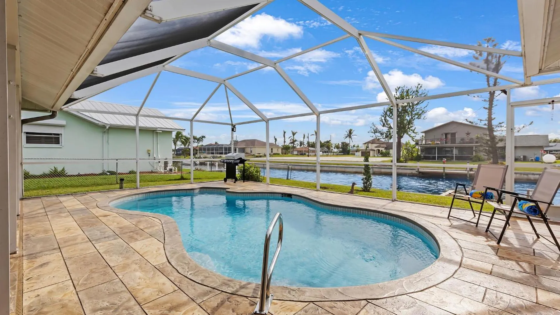 Remodeled Electric-heated Pool With Bicycles - Perfect For Families! - Amara *