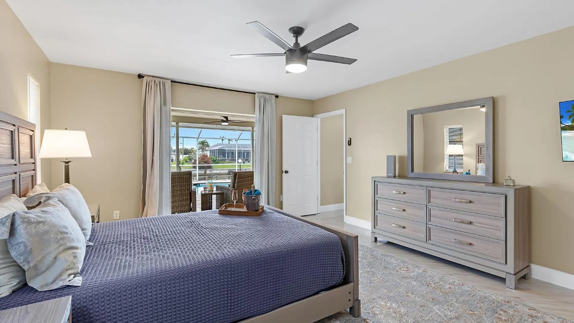 Villa Remodeled Electric-heated Pool With Bicycles - Perfect For Families! - Amara Cape Coral