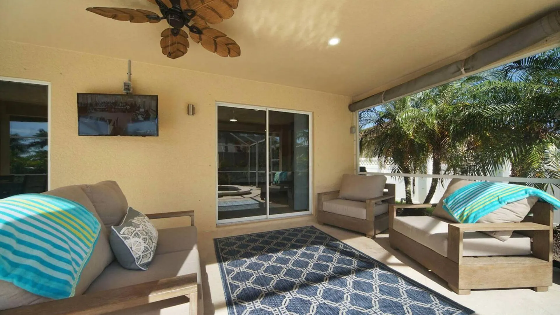 Saltwater Electric & Solar-heated Pool Home, With Tv On Lanai - Addison *