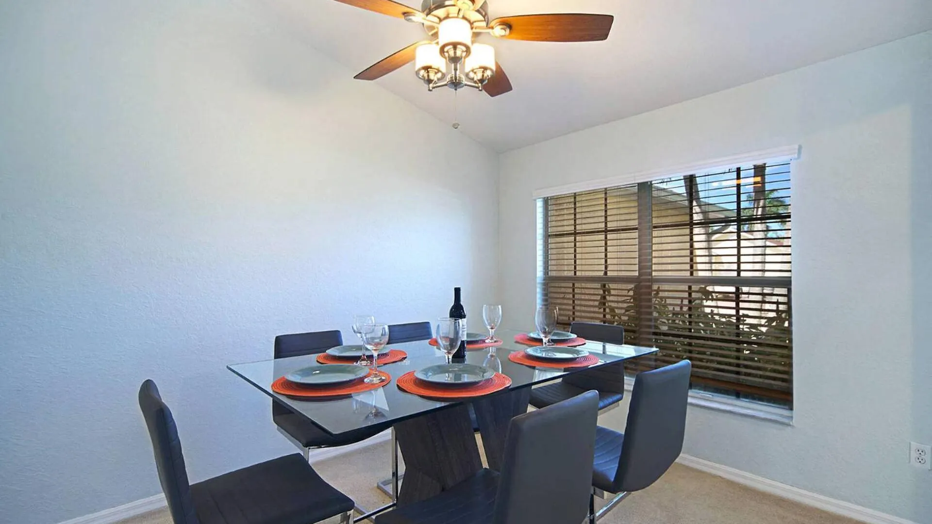 Saltwater Electric & Solar-heated Pool Home, With Tv On Lanai - Addison Villa *