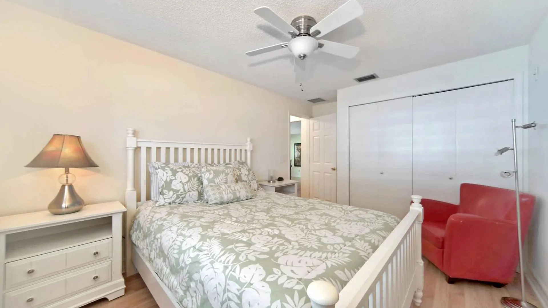 Charming Electric-heated Pool With Southern Exposure - Casa Sunshine *