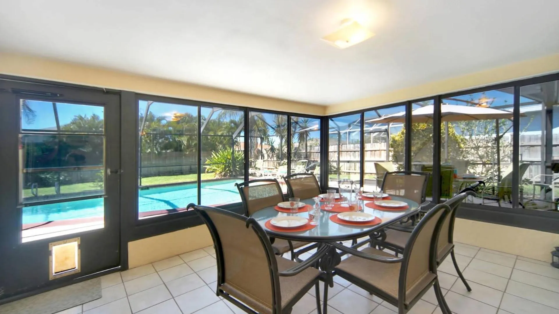 Charming Electric-heated Pool With Southern Exposure - Casa Sunshine *