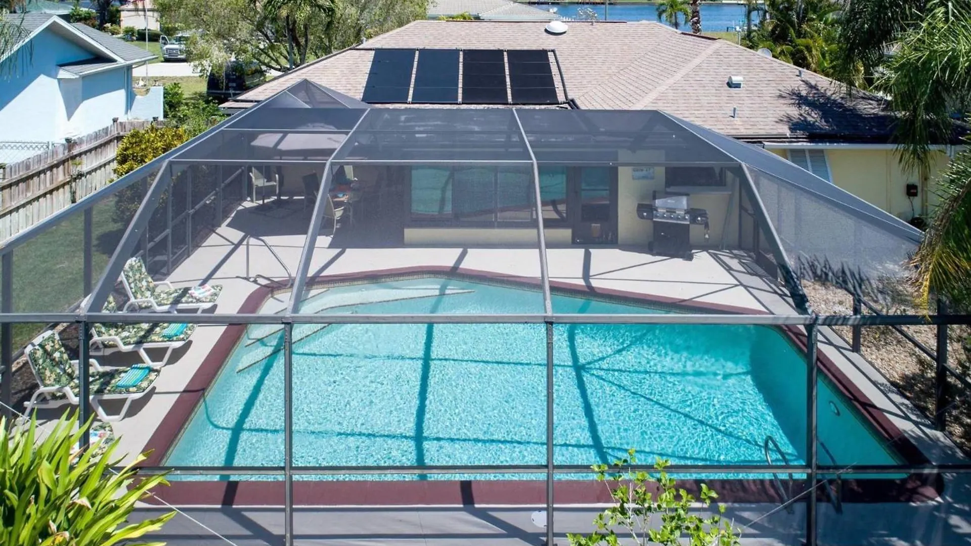 Charming Electric-heated Pool With Southern Exposure - Casa Sunshine