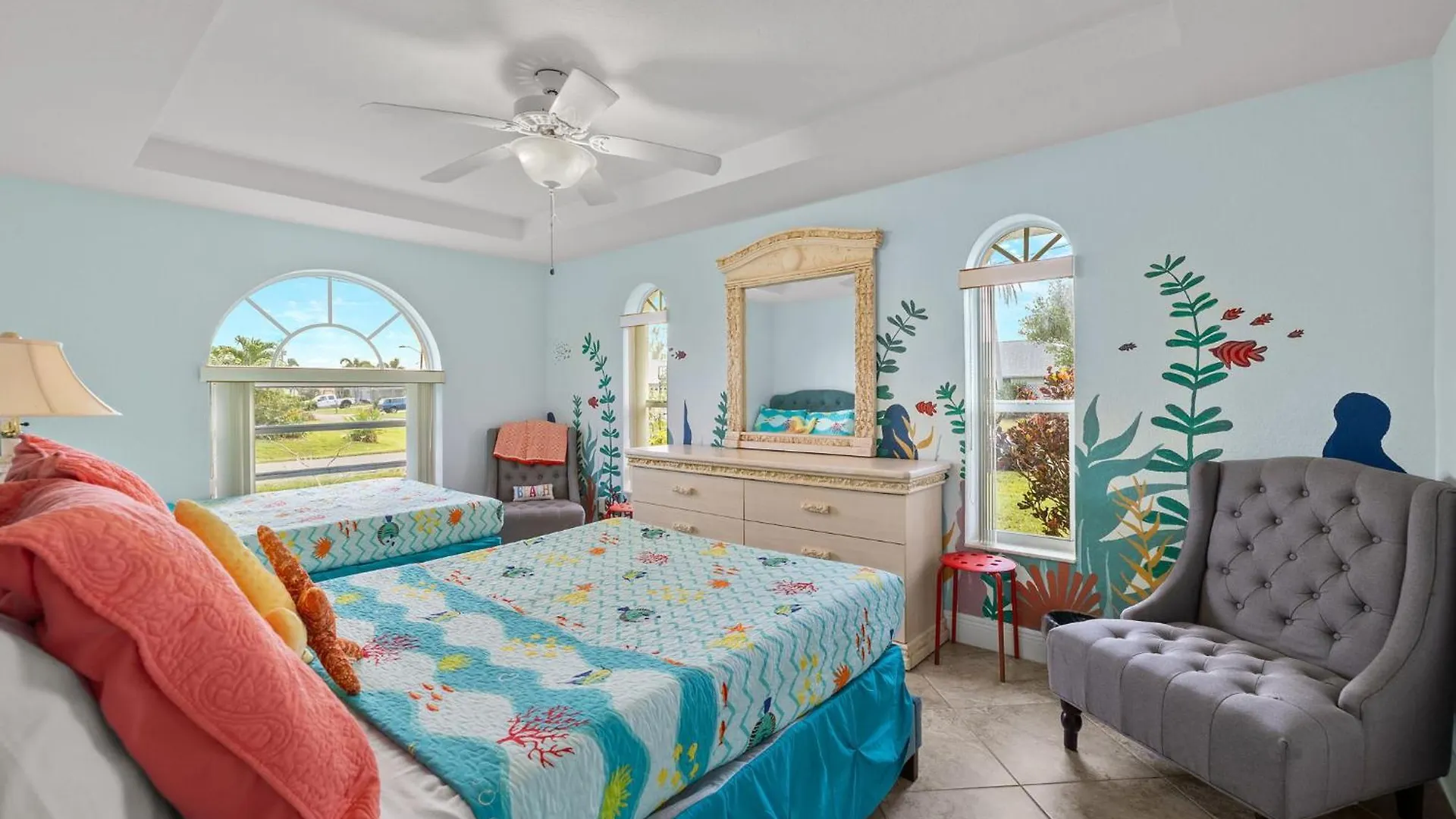Villa New Listing! Electric-heated Pool On Canal - Dolly Cape Coral