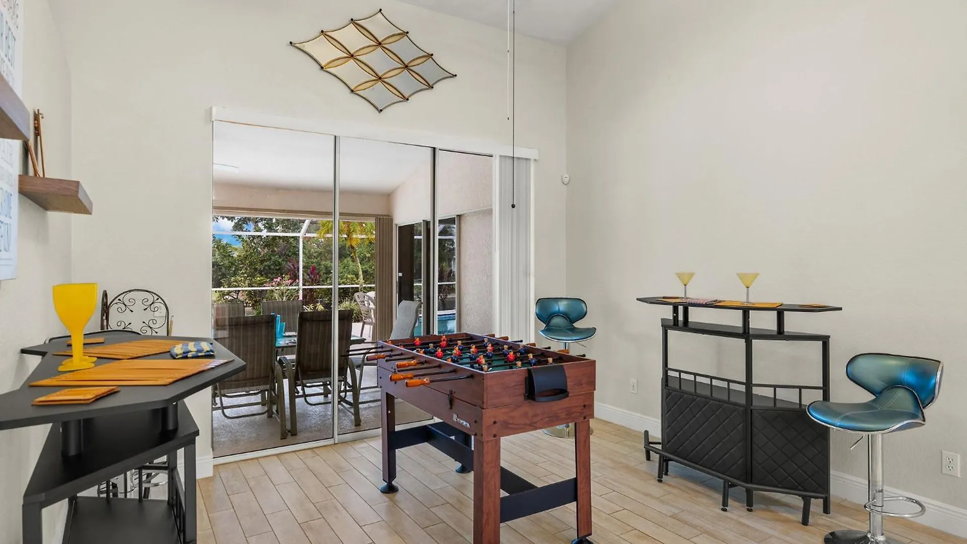 New Listing! Electric-heated Pool On Canal - Dolly Villa Cape Coral