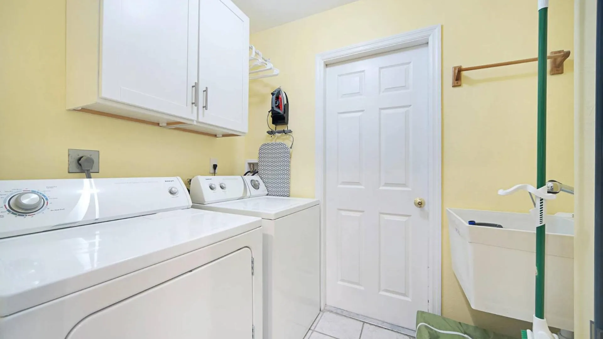 Remodeled Elec-heated Pool With Spa, Western Exposure & Bikes - Valerie *