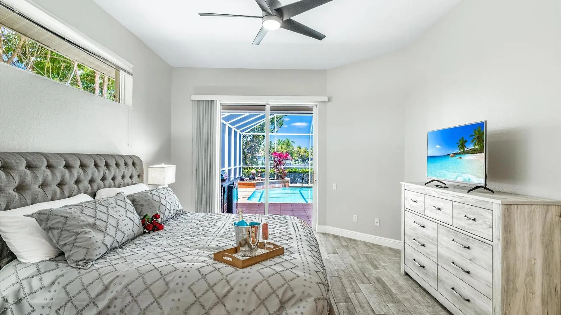 Villa Gulf-access Electric-heated Pool With Boat Lift - Sienna Cape Coral