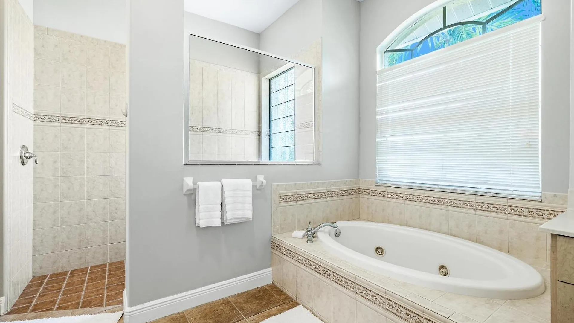 Villa Gulf-access Electric-heated Pool With Boat Lift - Sienna
