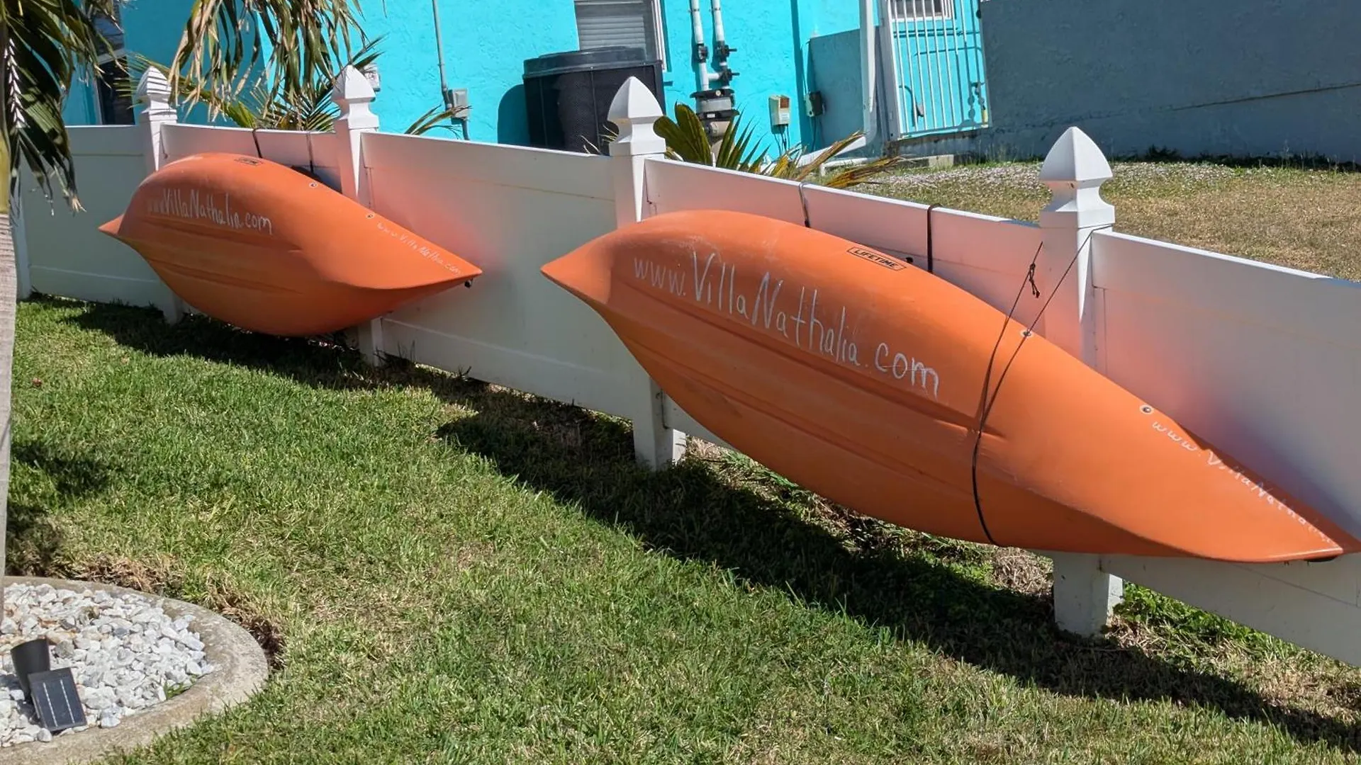 Spacious Family-friendly Electric-heated Pool With Bikes On Gulf Access Canal - Nathalia Villa